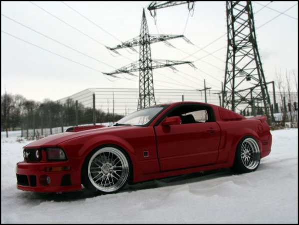 1:18 Tuning Ford Mustang Roush RED Edition + HMC BBS LM Echtalu-Felgen = RAR+OVP